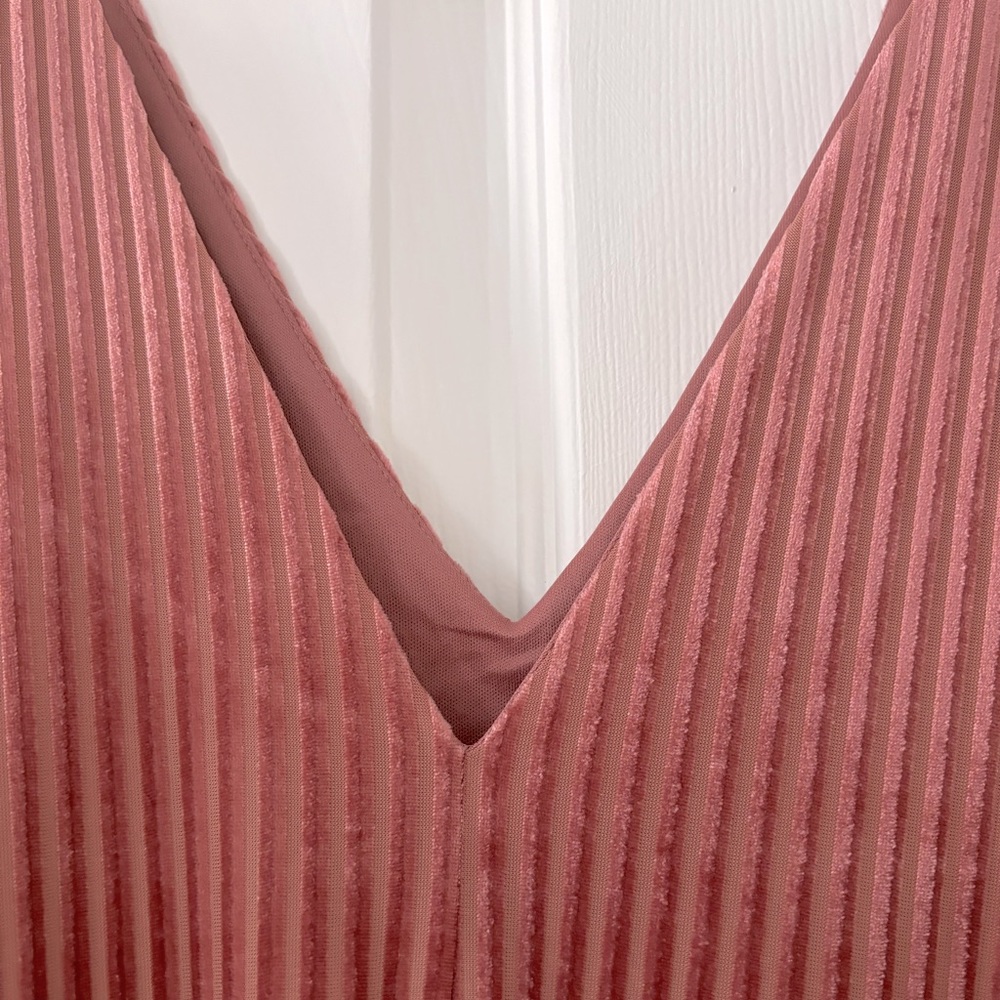 🌹 Velvet Pinstripe Dress 🌹 - Picture 4 of 4